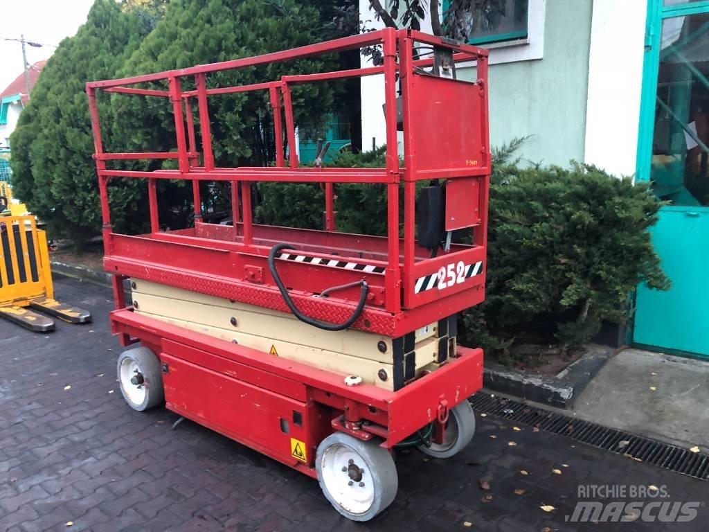 JLG 2030 F3    V-3409 رافعات السارية الرأسية
