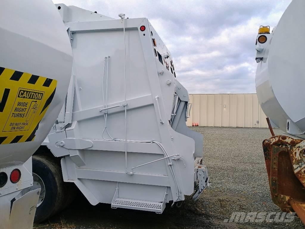 Mack MRU شاحنات المخلفات