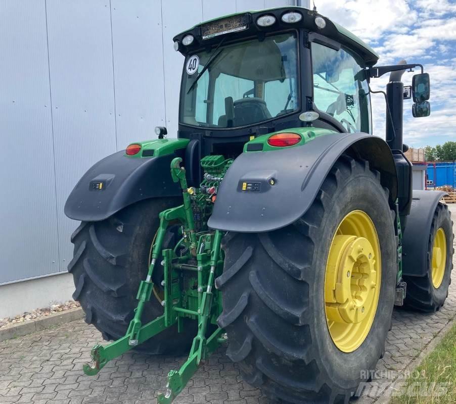 John Deere 6250R الجرارات