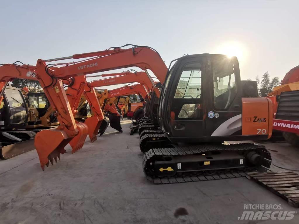 Hitachi ZX 70 حفارات زحافة