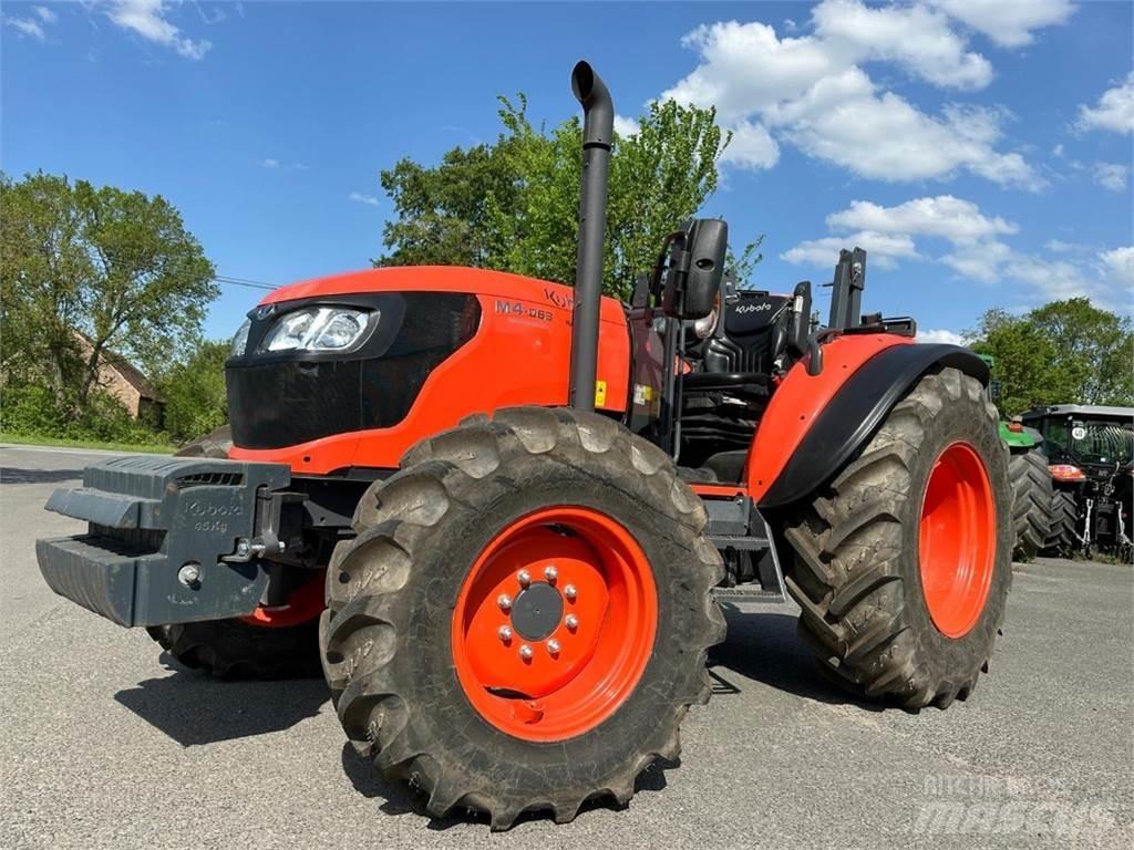 Kubota M4063 ROPS الجرارات