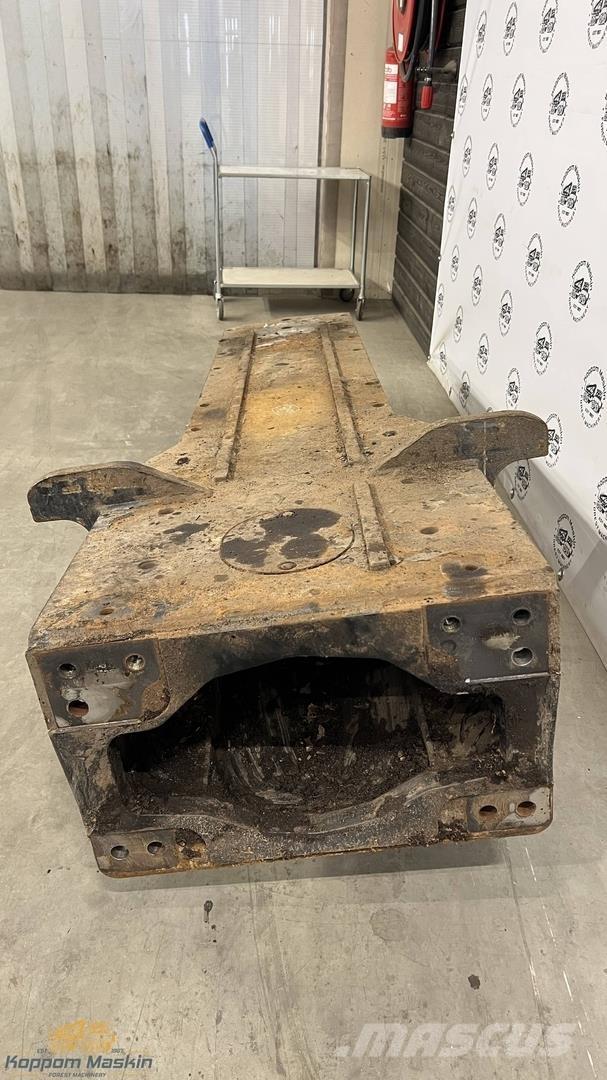 Komatsu 845 مكونات أخرى