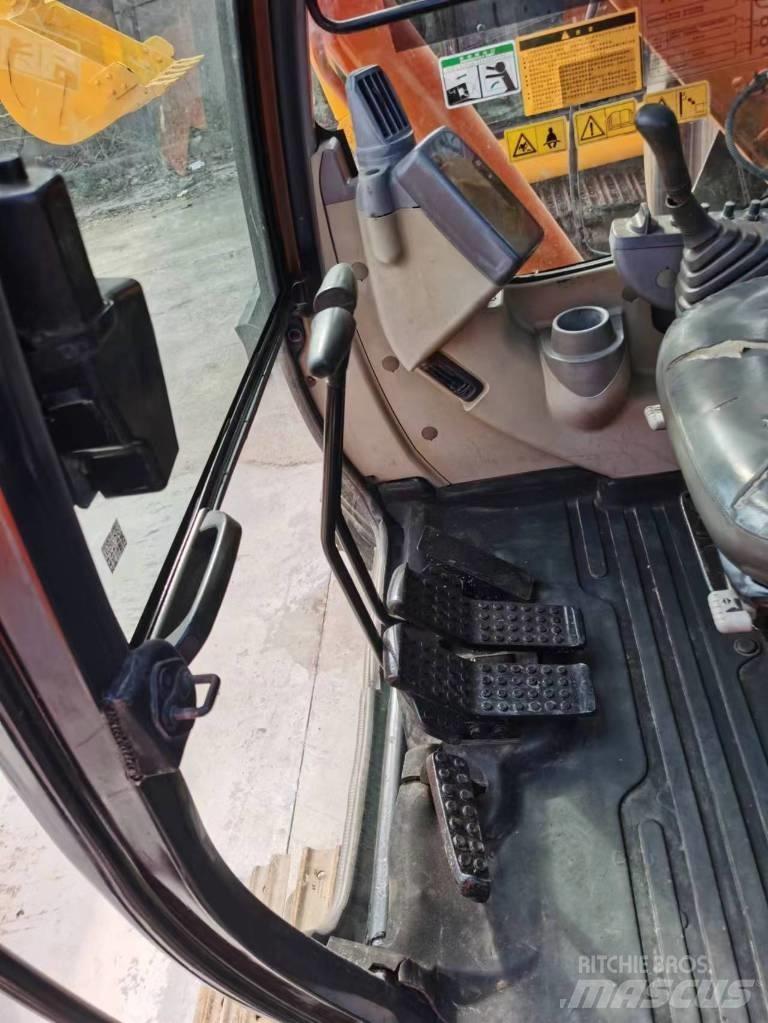 Hitachi ZX 70 حفارات زحافة