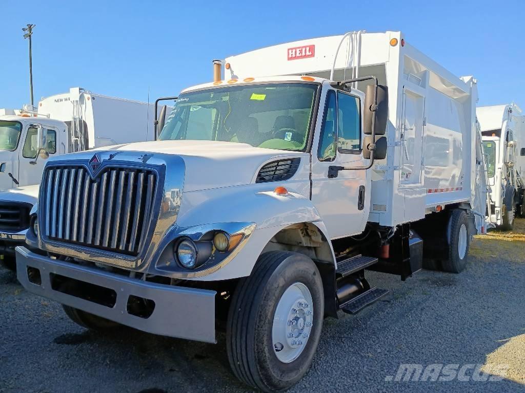 International 7400 شاحنات المخلفات