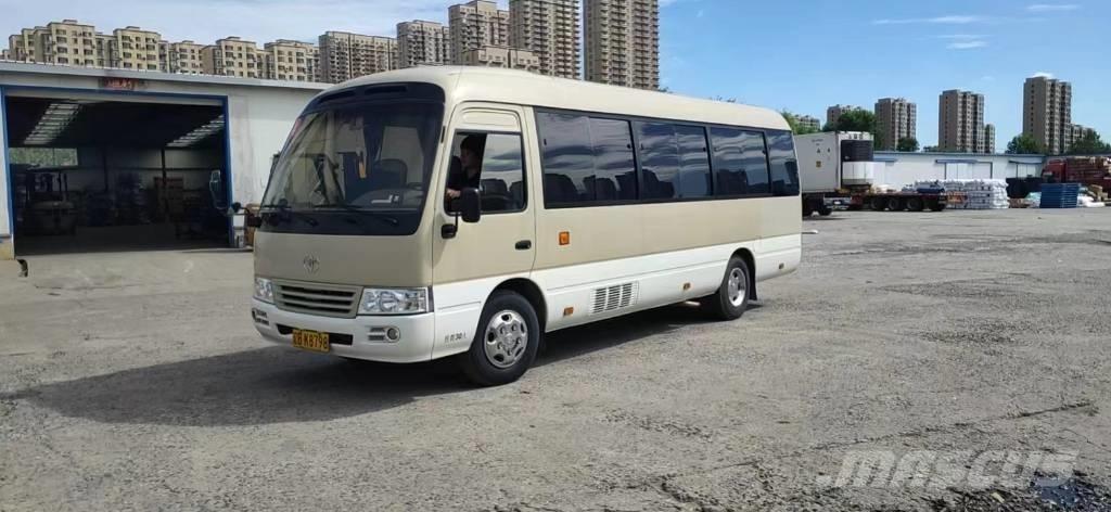 Toyota Coaster Bus حافلة صغيرة