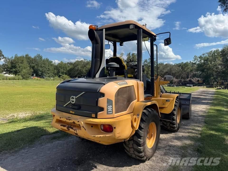 Volvo L 30 G لوادر بعجل