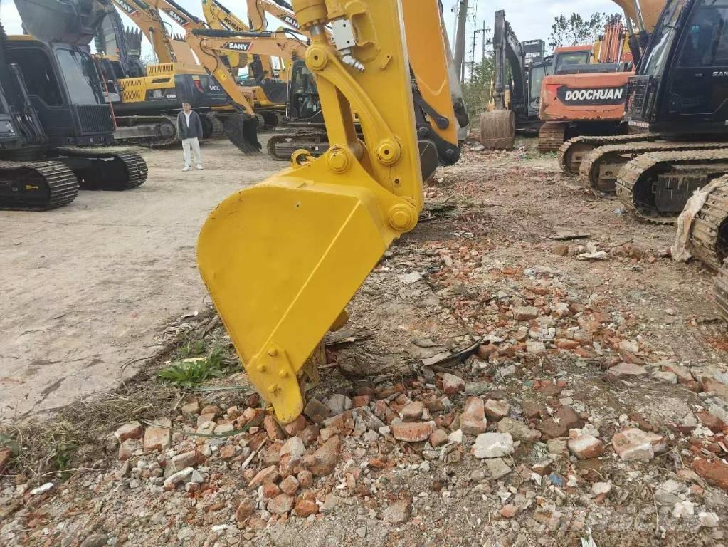 Komatsu PC 138 حفارات زحافة