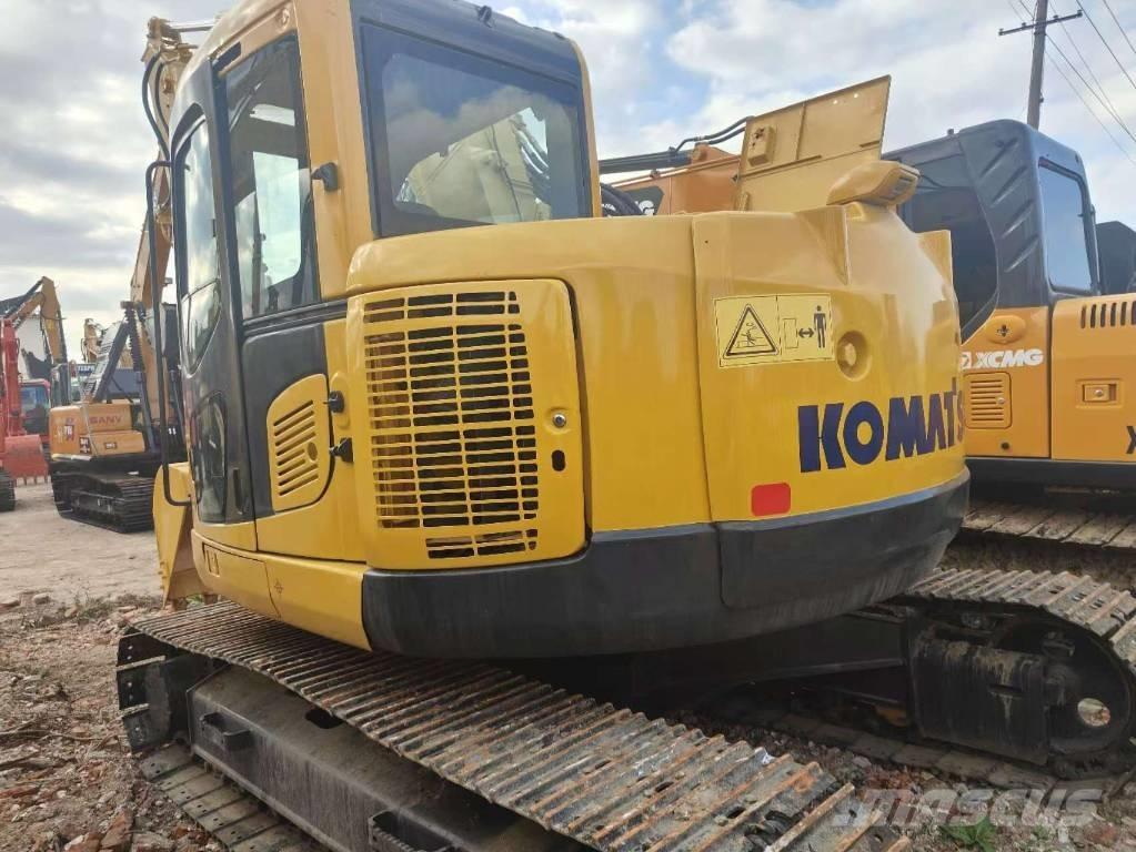 Komatsu PC 138 حفارات زحافة