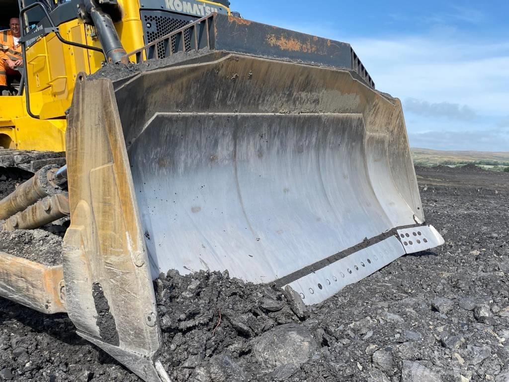 Komatsu D 375 A-8 بلدوزرات مجنزرة