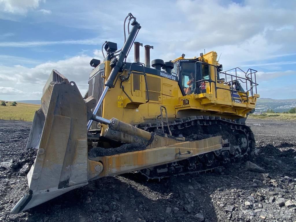 Komatsu D 375 A-8 بلدوزرات مجنزرة