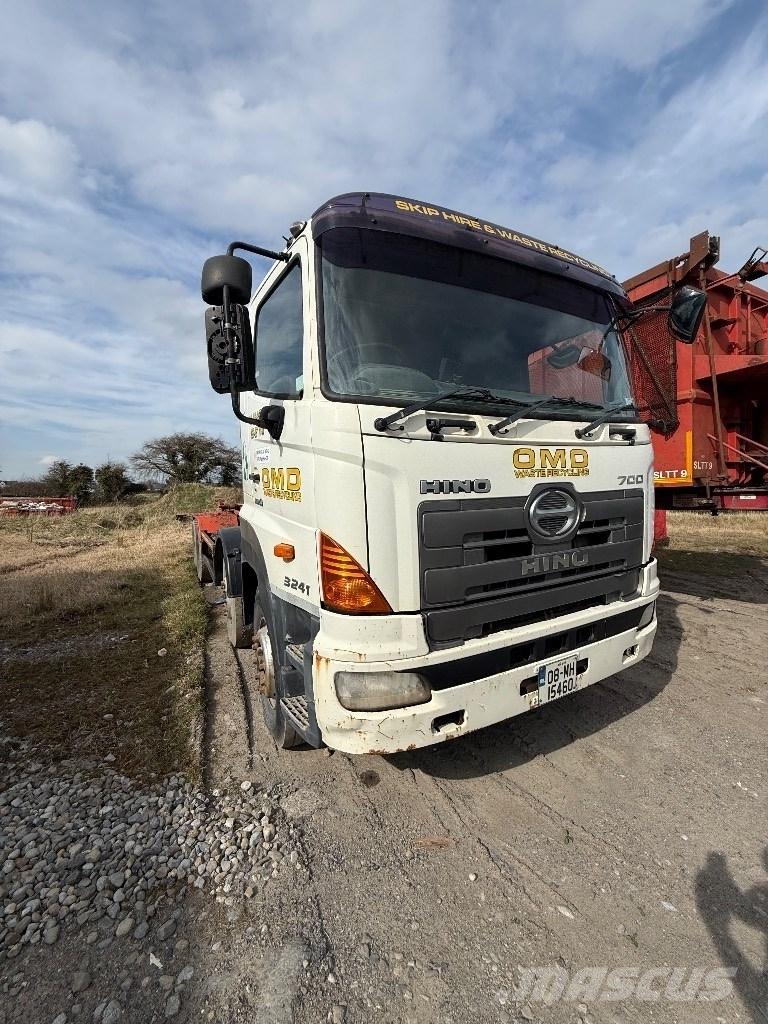 Hino 700 شاحنات الرافعات الخطافية
