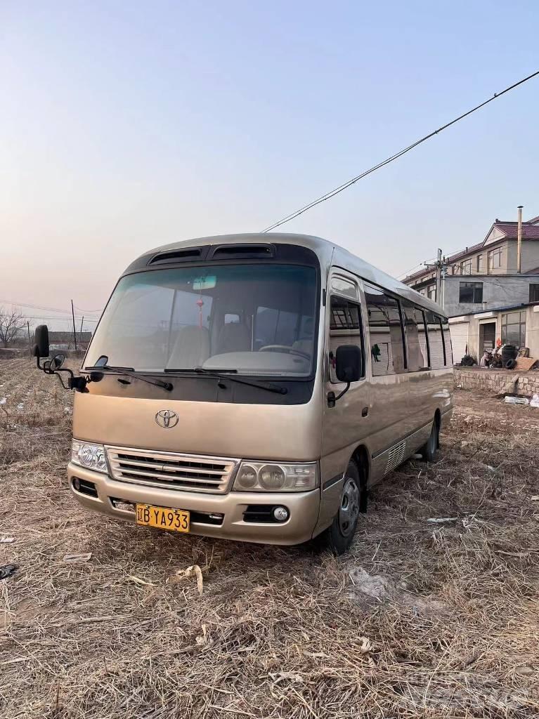 Toyota Coaster Bus حافلة صغيرة
