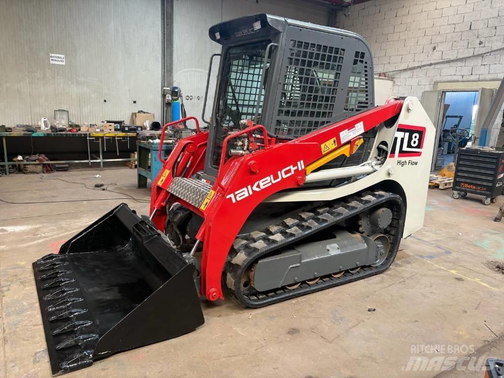 Takeuchi TL 8 لوادر انزلاقية التوجيه