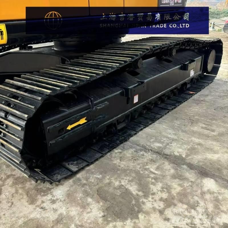 Sany SY 215 C حفارات زحافة