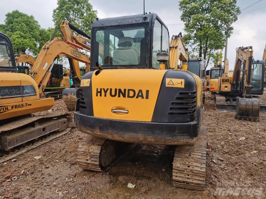 Hyundai R60 حفارات زحافة