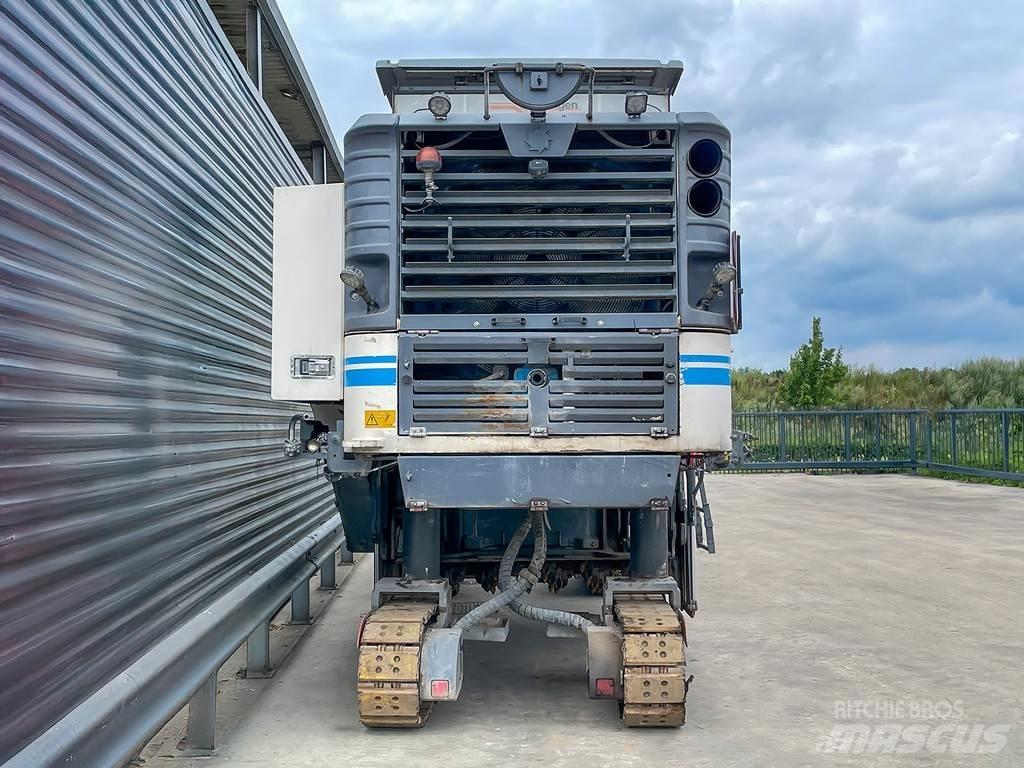 Wirtgen W 210 ماكينات الكشط البارد للأسفلت