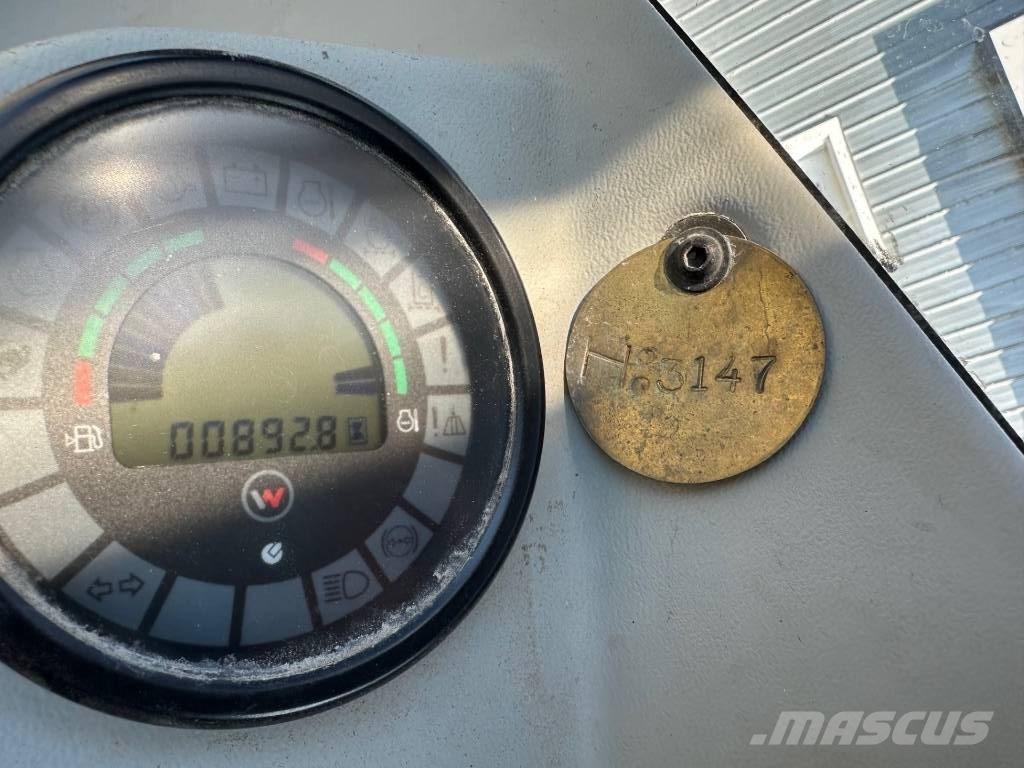 Wacker Neuson 8003 حفارات زحافة