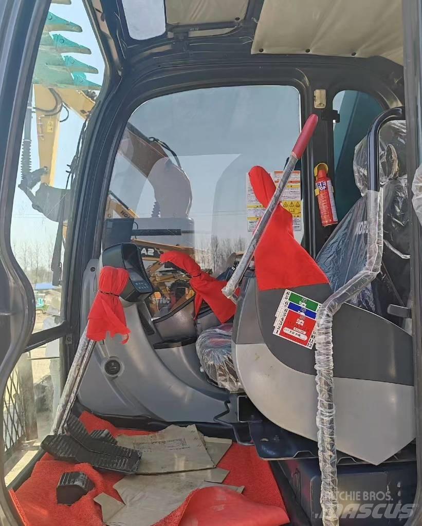 Kobelco SK 75 حفارات زحافة