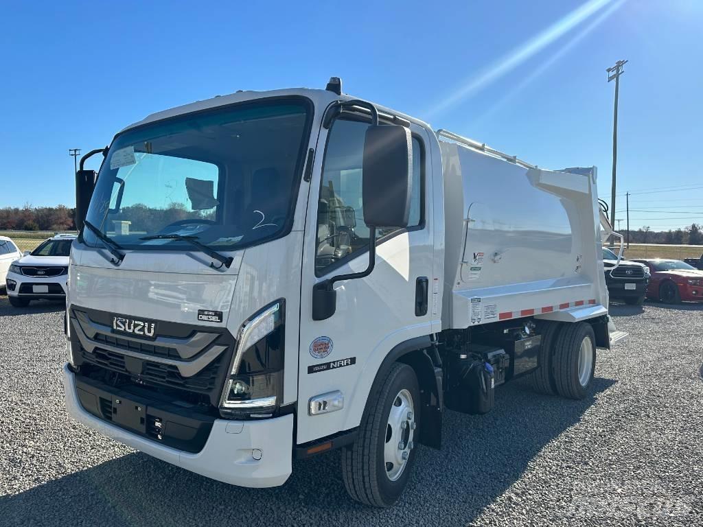 Isuzu NRR شاحنات المخلفات