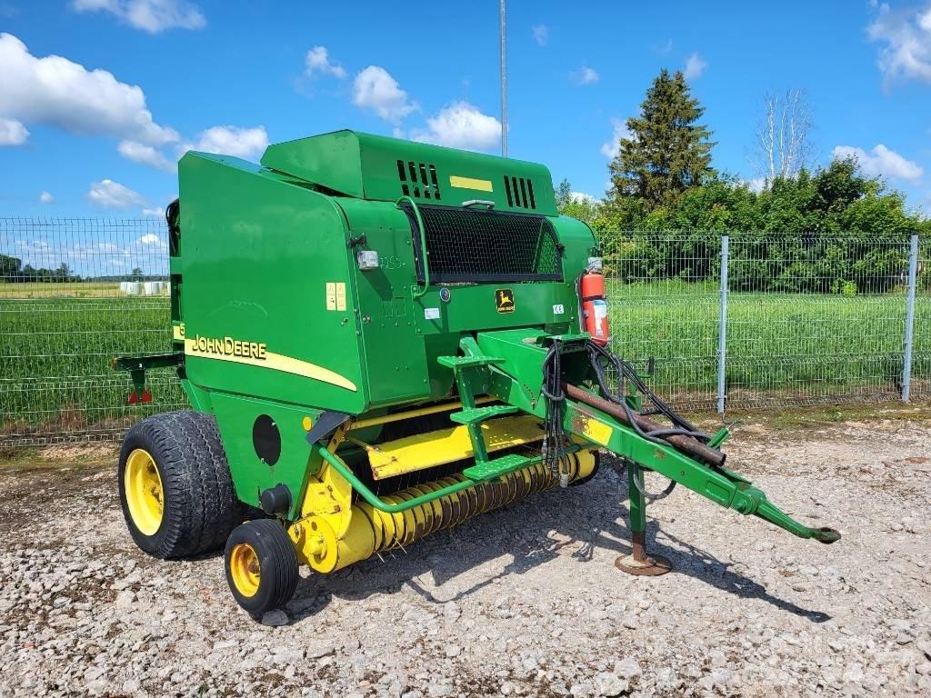 John Deere 578 محزمات مستديرة