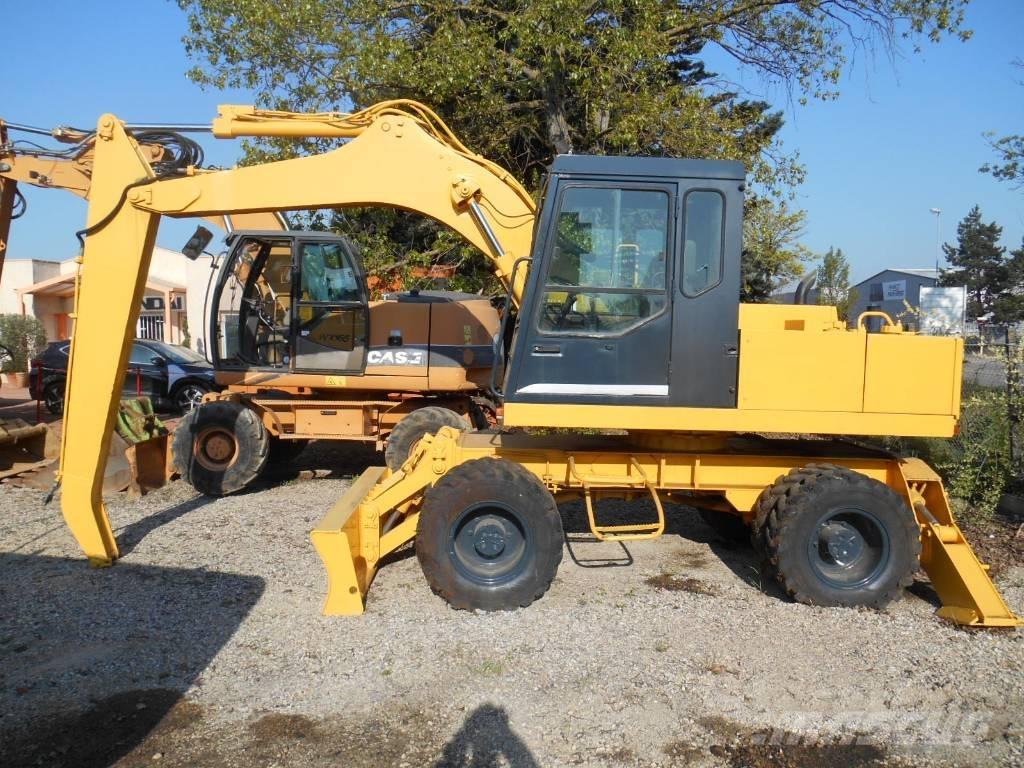 Furukawa 625E حفارات بعجل