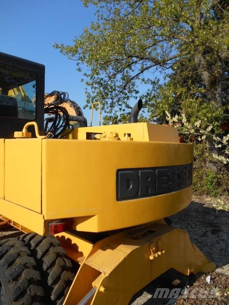 Furukawa 625E حفارات بعجل