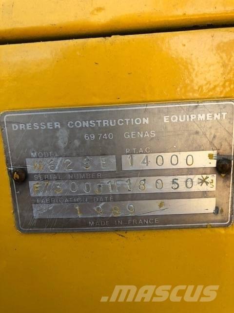 Furukawa 625E حفارات بعجل