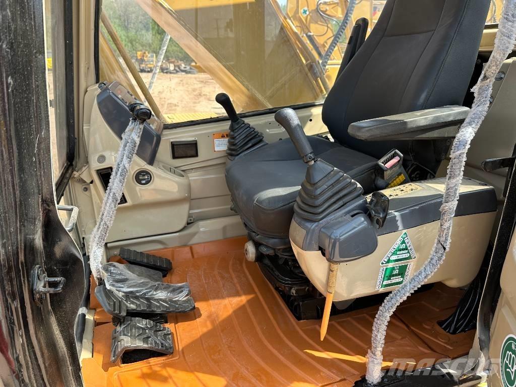 CAT 320 B L حفارات زحافة