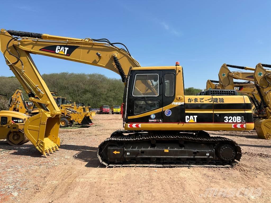 CAT 320 B L حفارات زحافة