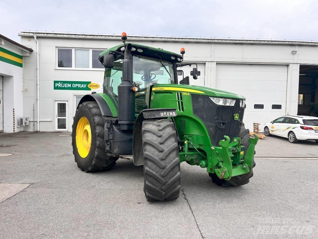 John Deere 7250 R الجرارات