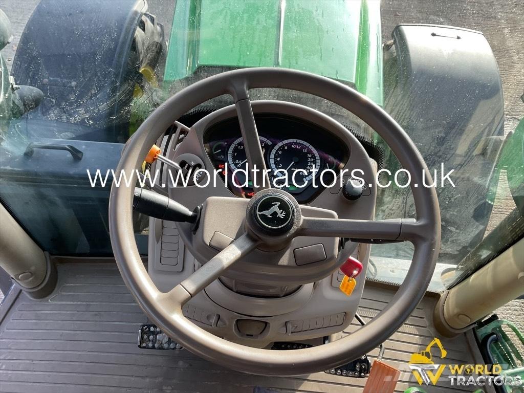 John Deere 6150 R الجرارات