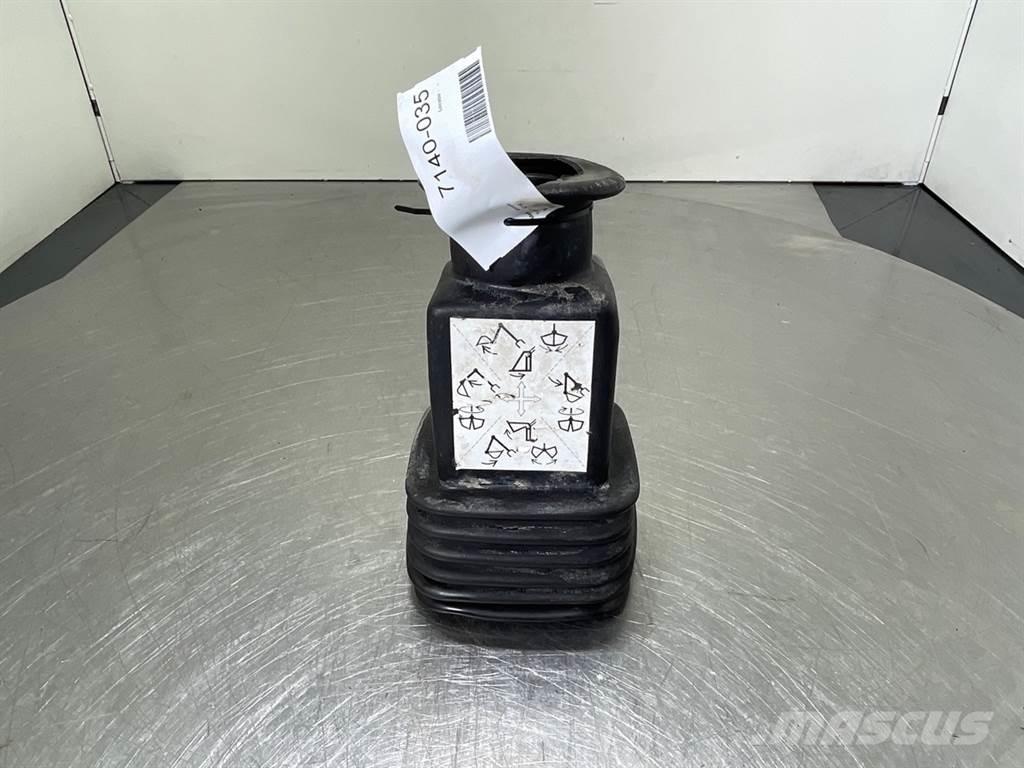 Ahlmann 4120998A كابينة والداخلية