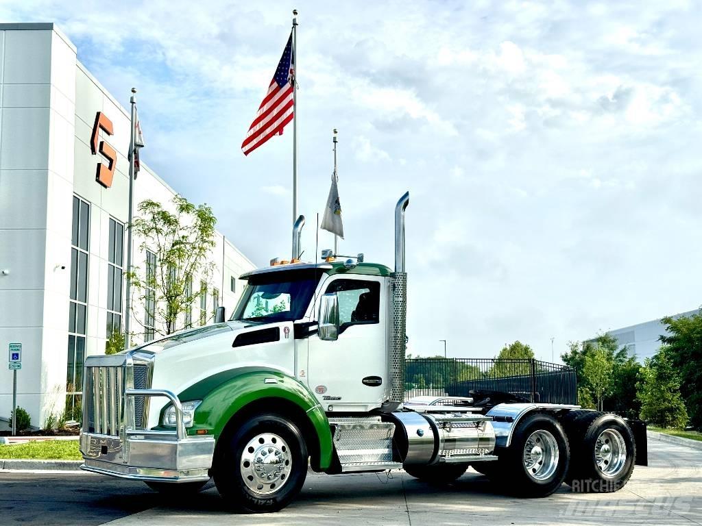 Kenworth T 880 وحدات الجر