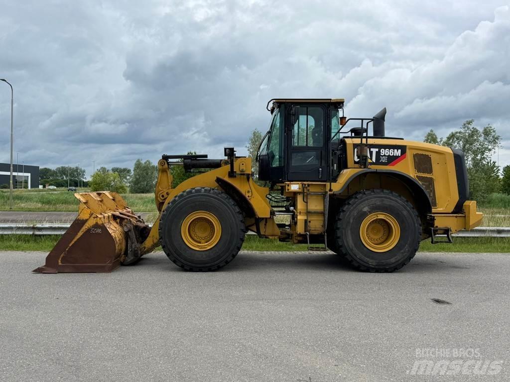 CAT 966M XE لوادر بعجل
