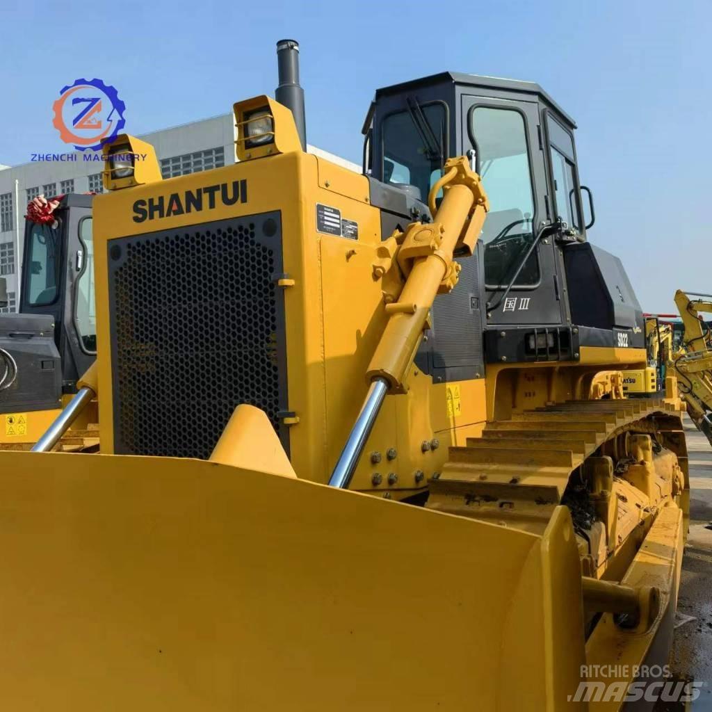 Shantui SD 22 بلدوزرات مجنزرة