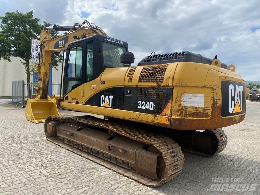 CAT 324 D NVT حفارات زحافة