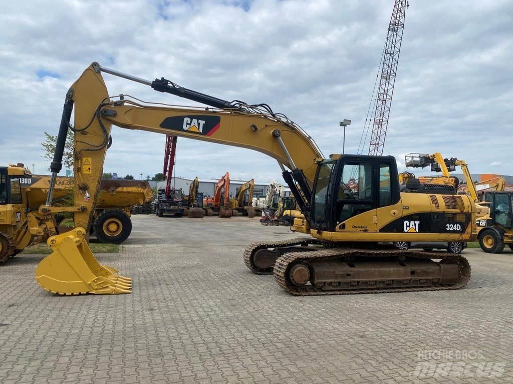 CAT 324 D NVT حفارات زحافة