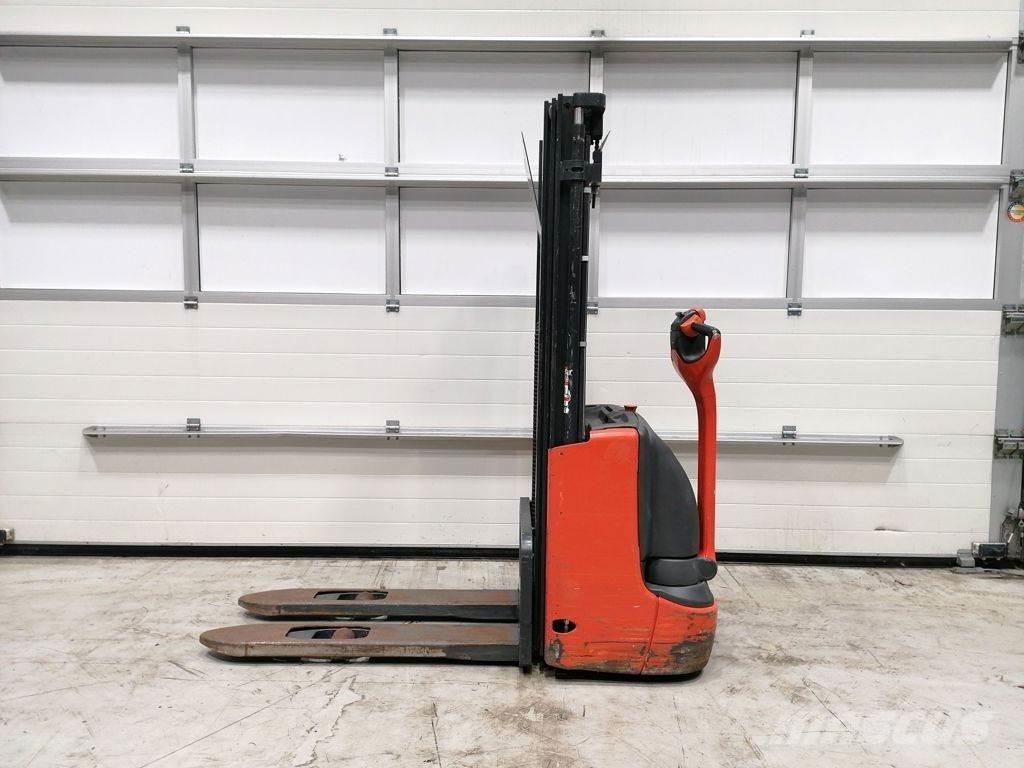 Linde L10 معدات التكديس الجوالة