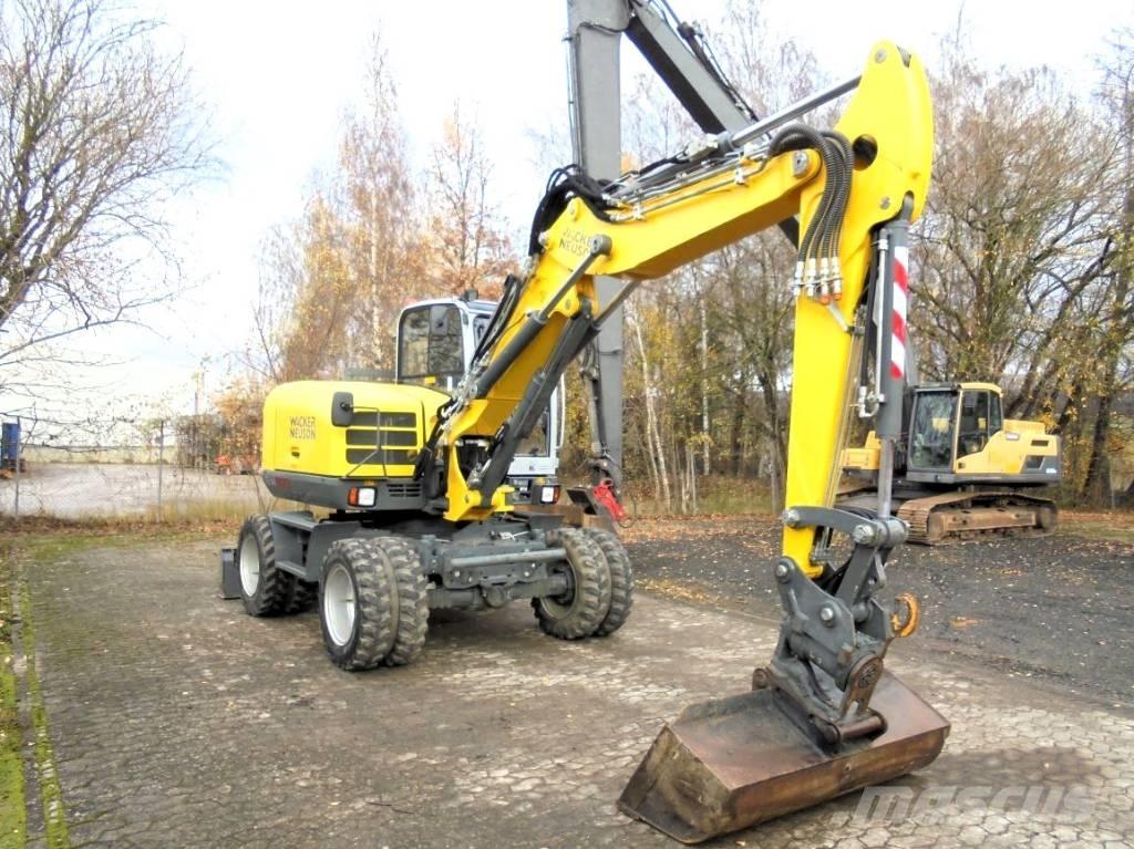 Wacker Neuson EW 100 حفارات بعجل