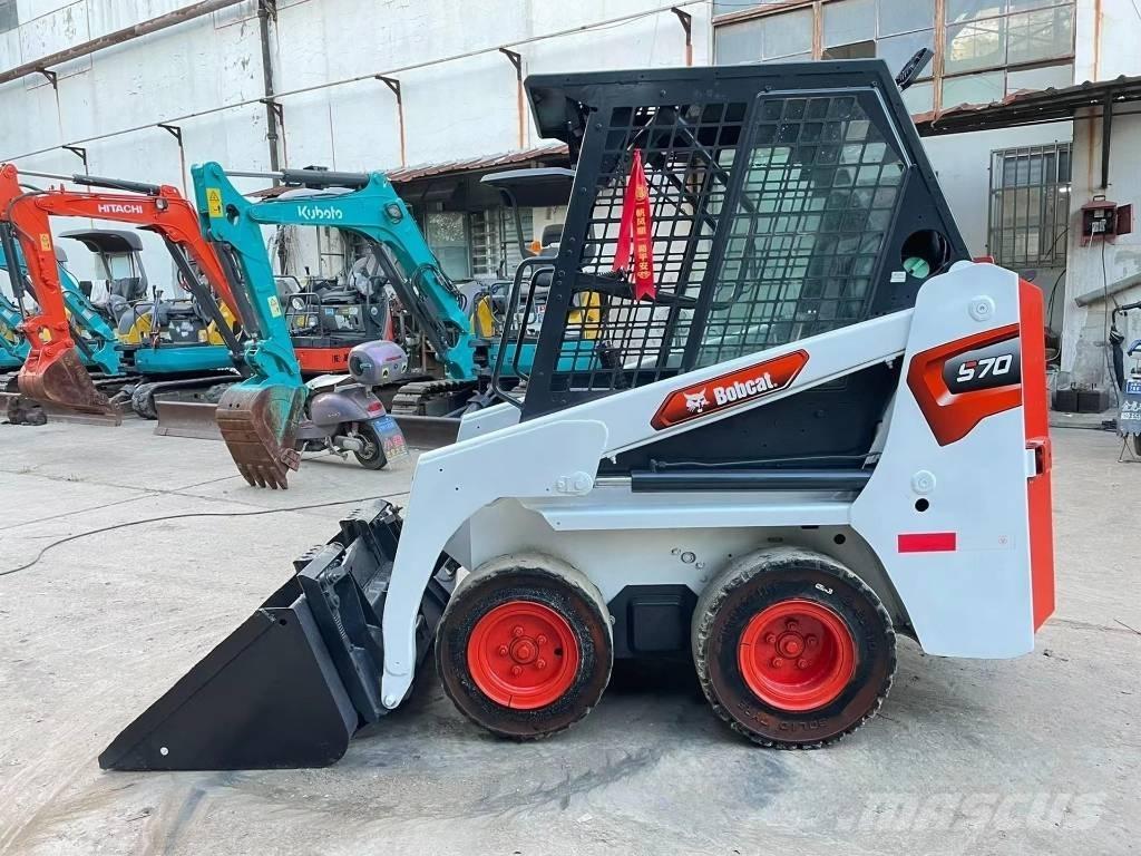 Bobcat S70 لوادر انزلاقية التوجيه
