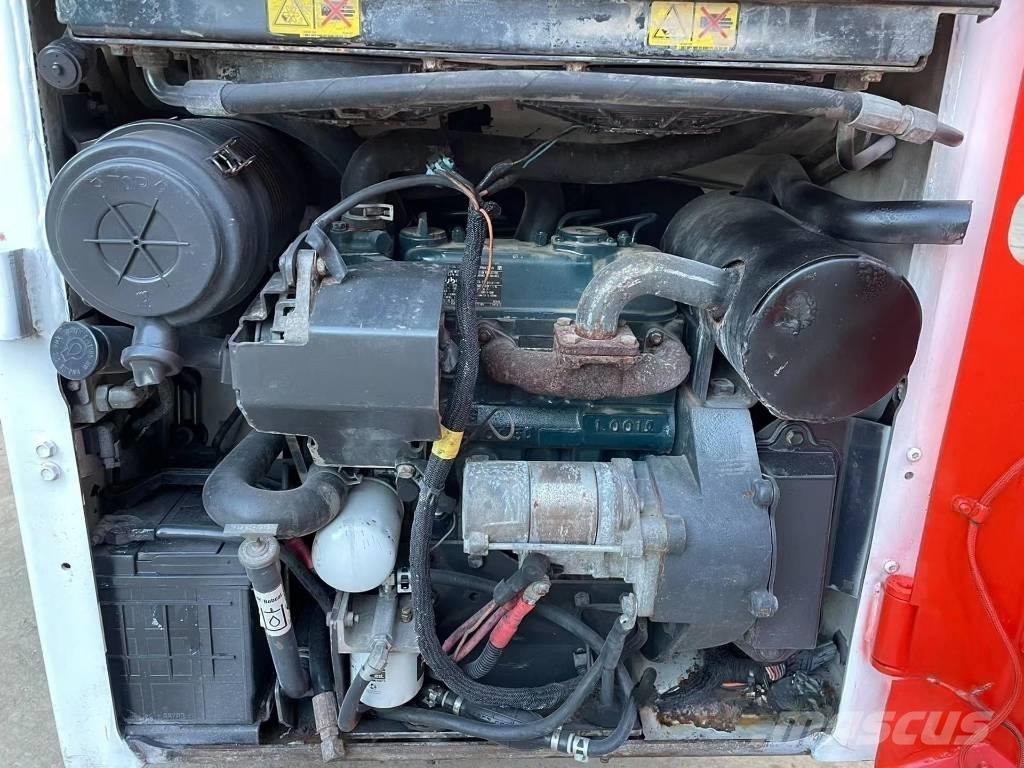 Bobcat S70 لوادر انزلاقية التوجيه