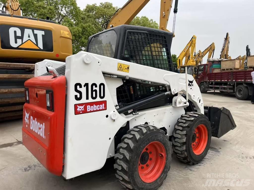 Bobcat S 160 لوادر انزلاقية التوجيه