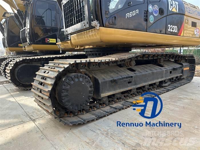 CAT 323D/323/323DL حفارات زحافة