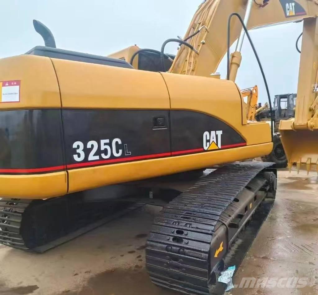 CAT 325 C حفارات زحافة