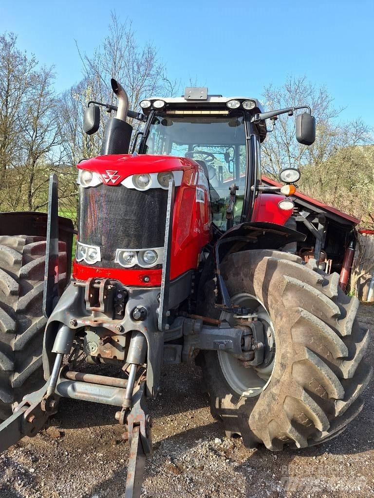Massey Ferguson 7624 الجرارات