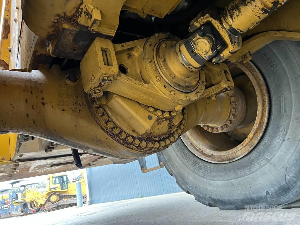 CAT 988H لوادر بعجل