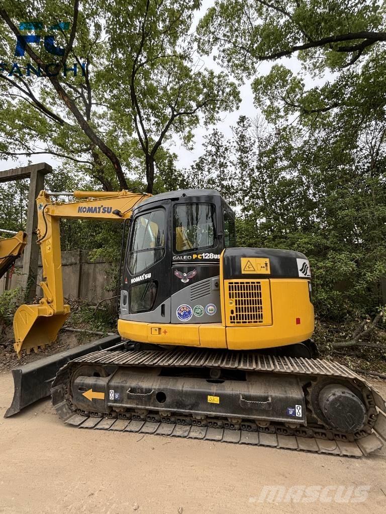 Komatsu PC128US حفارات زحافة