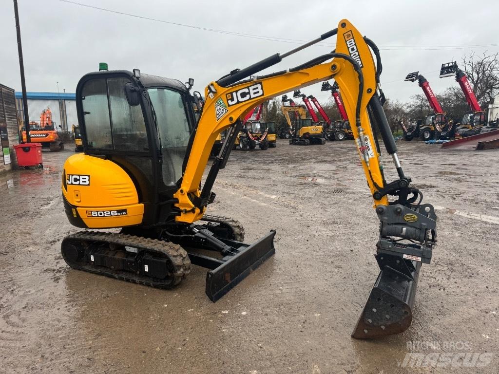 JCB 8026 CTS حفارات صغيرة أقل من 7 طن (حفارات صغيرة)