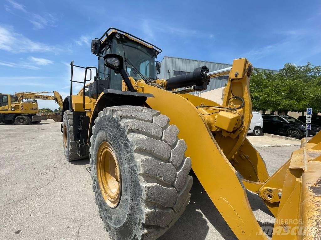 CAT 972 M لوادر بعجل