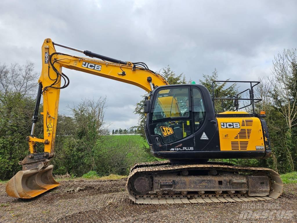 JCB JS 130 LC حفارات زحافة